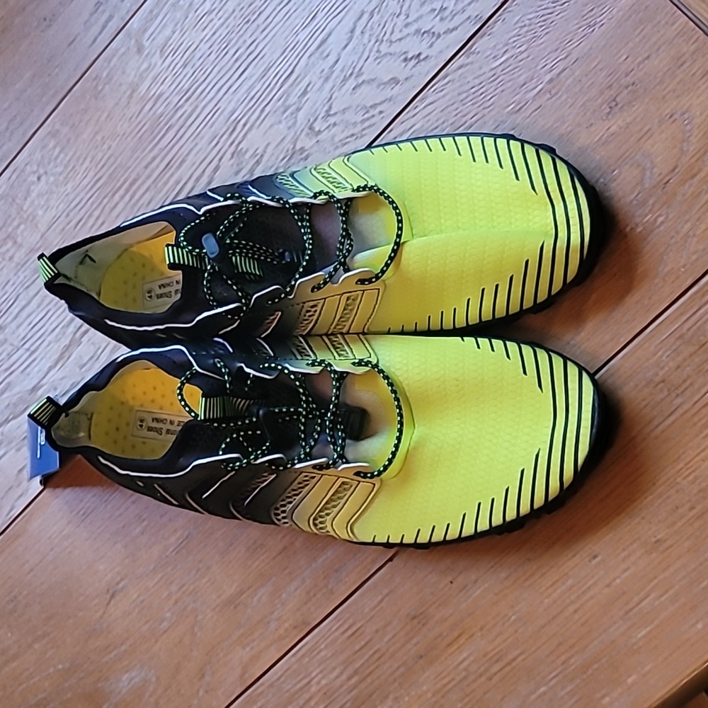 Mens water shoes